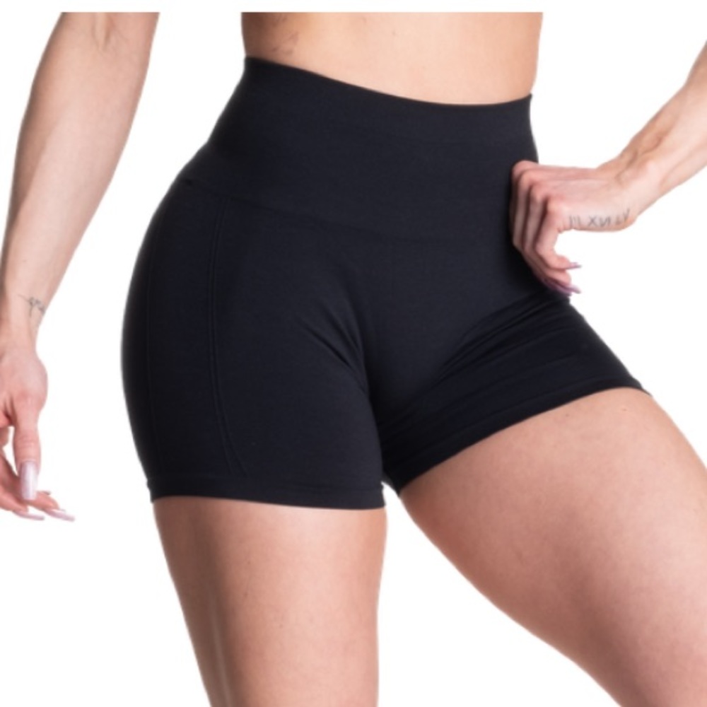 Better Bodies Scrunch Short